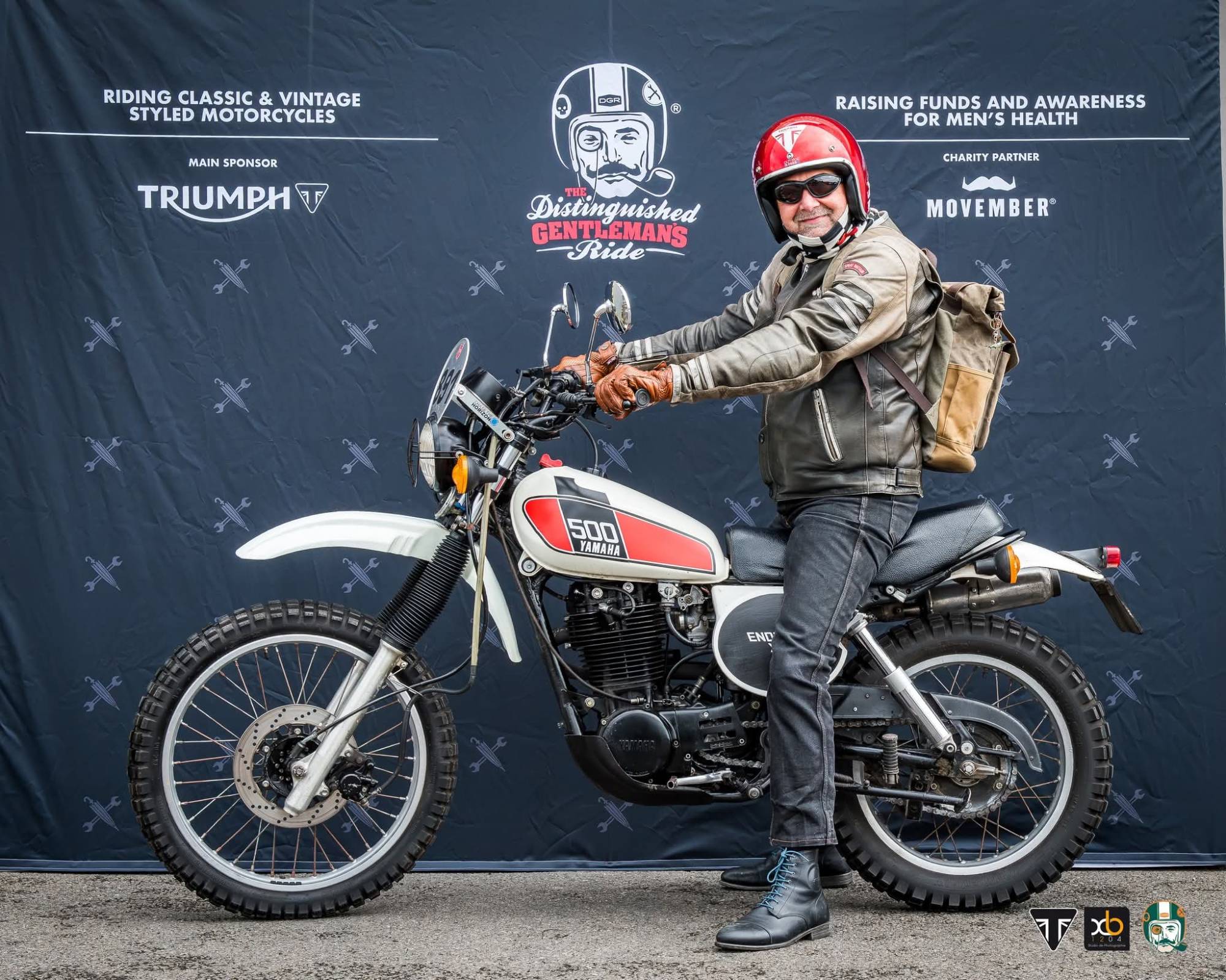 Pascal Potteau sur sa Yamaha 500 vintage au Distinguished Gentleman's Ride